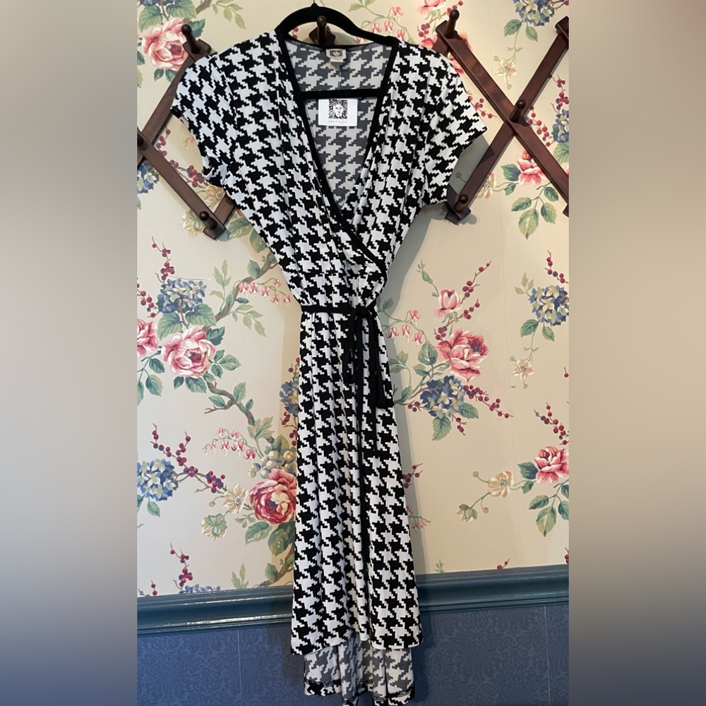 Anne Klein Black and White Houndstooth faux wrap dress petite Large. NWT